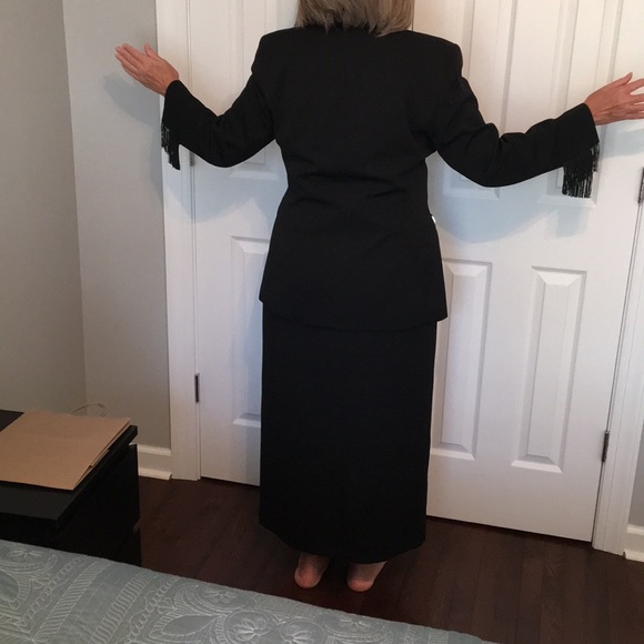 Women’s-2 piece, skirt, blazer, formal suit. - Picture 4 of 7